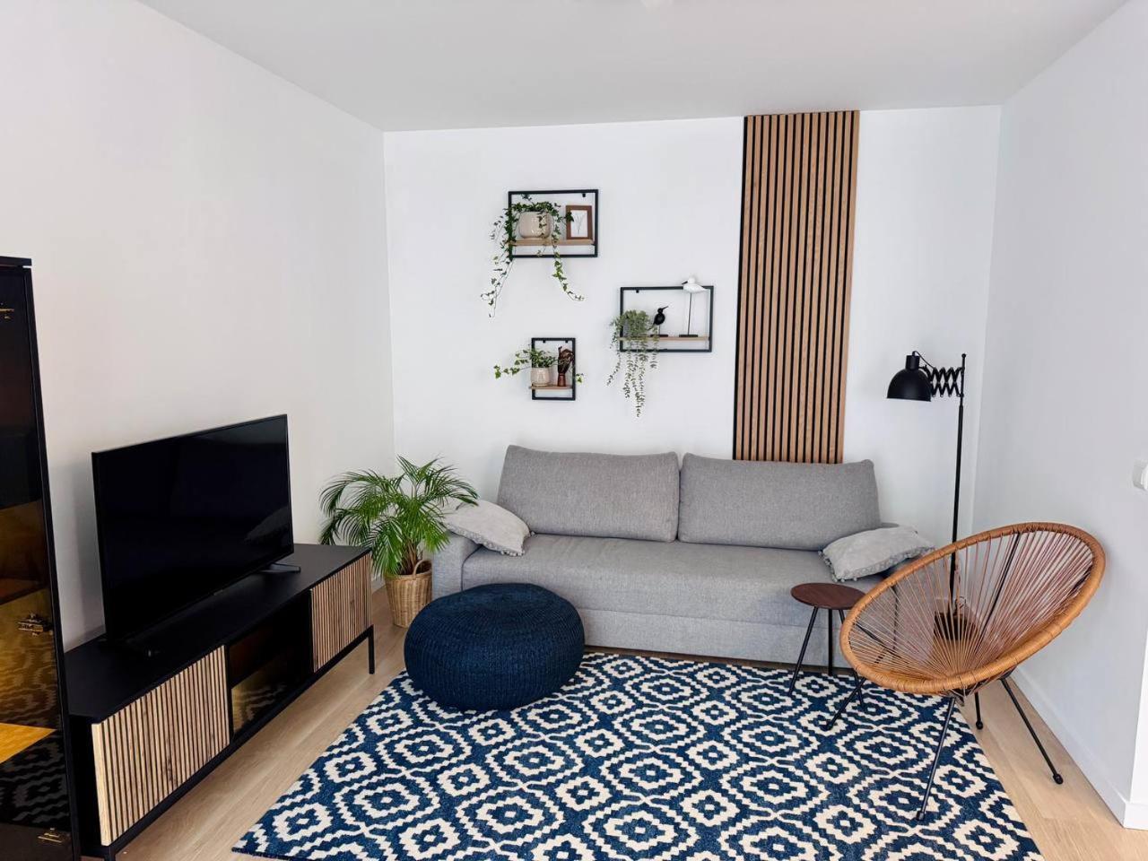 C- Home4U - Apartment With A City View Close To Aquapark, Parking In Secured Area Cracovia Exterior foto